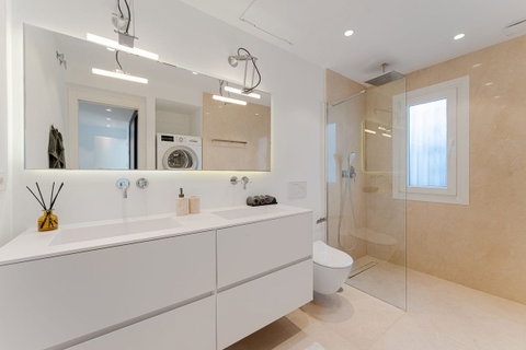 Penthouse Duplex in Marbella, Costa del Sol – 3 beds – 2495000 € - photo 12 of 28