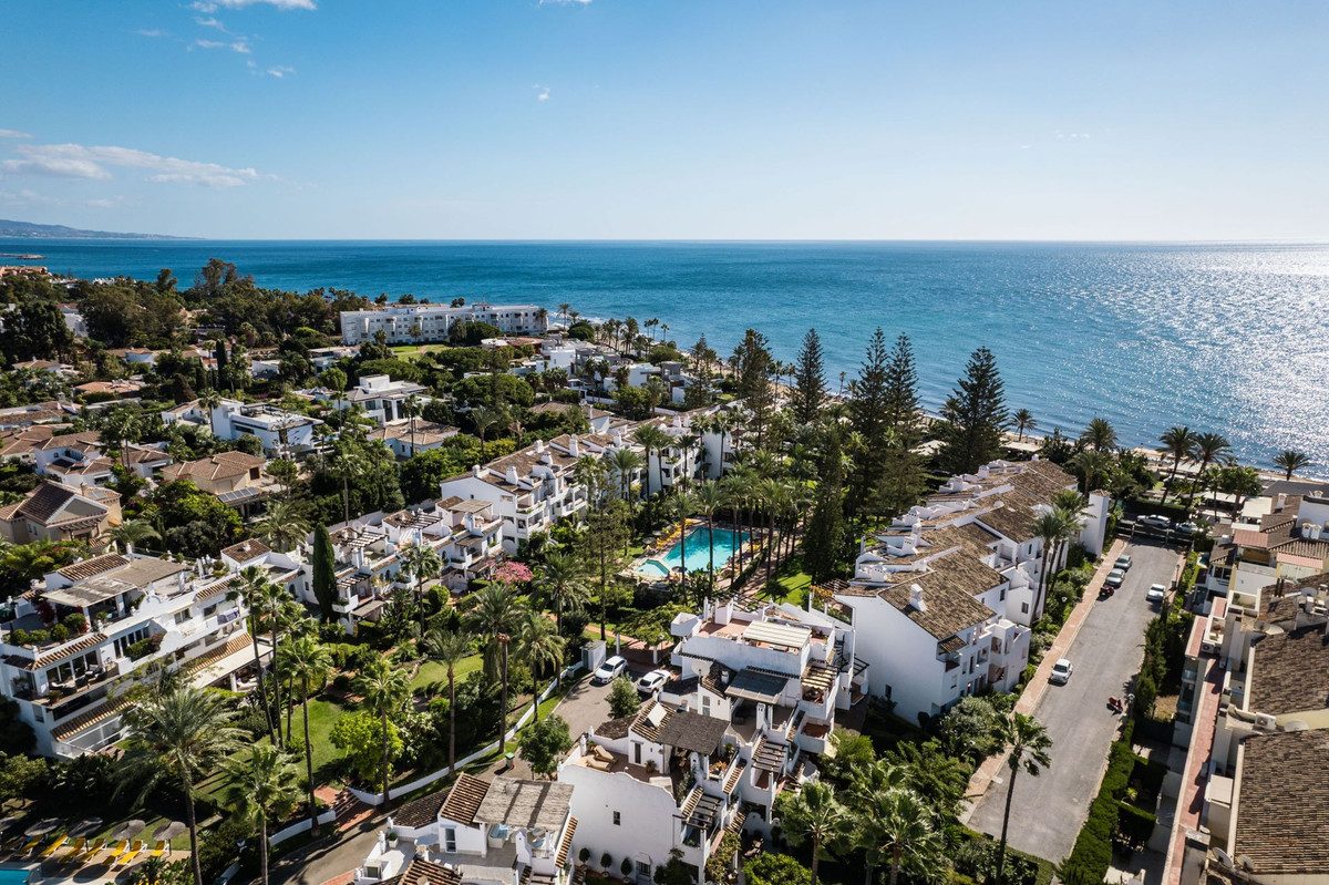 Penthouse Duplex in Marbella, Costa del Sol – 3 beds – 2495000 € - photo 18 of 28