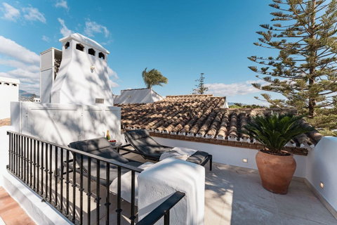 Penthouse Duplex in Marbella, Costa del Sol – 3 beds – 2495000 € - photo 22 of 28