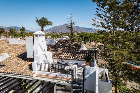 Penthouse Duplex in Marbella, Costa del Sol – 3 beds – 2495000 € - photo 24 of 28