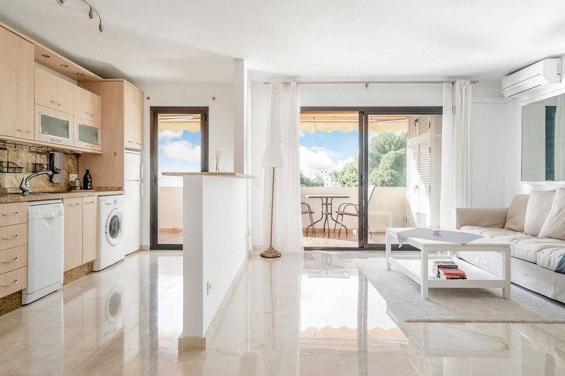 Middle Floor Apartment in Marbella, Costa del Sol – 2 beds – 499000 €
