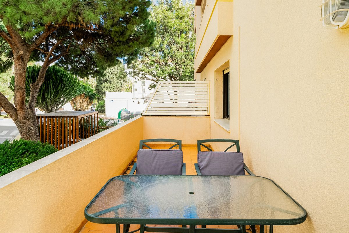 Middle Floor Apartment in Marbella, Costa del Sol – 2 beds – 499000 € - photo 12 of 27