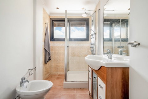 Middle Floor Apartment in Marbella, Costa del Sol – 2 beds – 499000 € - photo 15 of 27