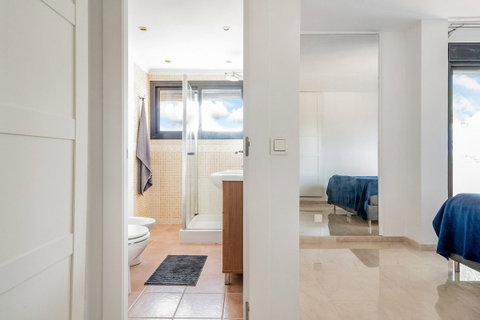 Middle Floor Apartment in Marbella, Costa del Sol – 2 beds – 499000 € - photo 17 of 27