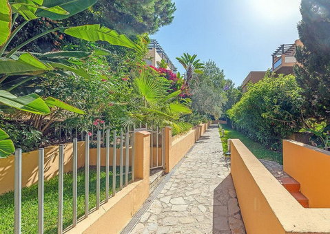 Middle Floor Apartment in Marbella, Costa del Sol – 2 beds – 420000 € - photo 17 of 17