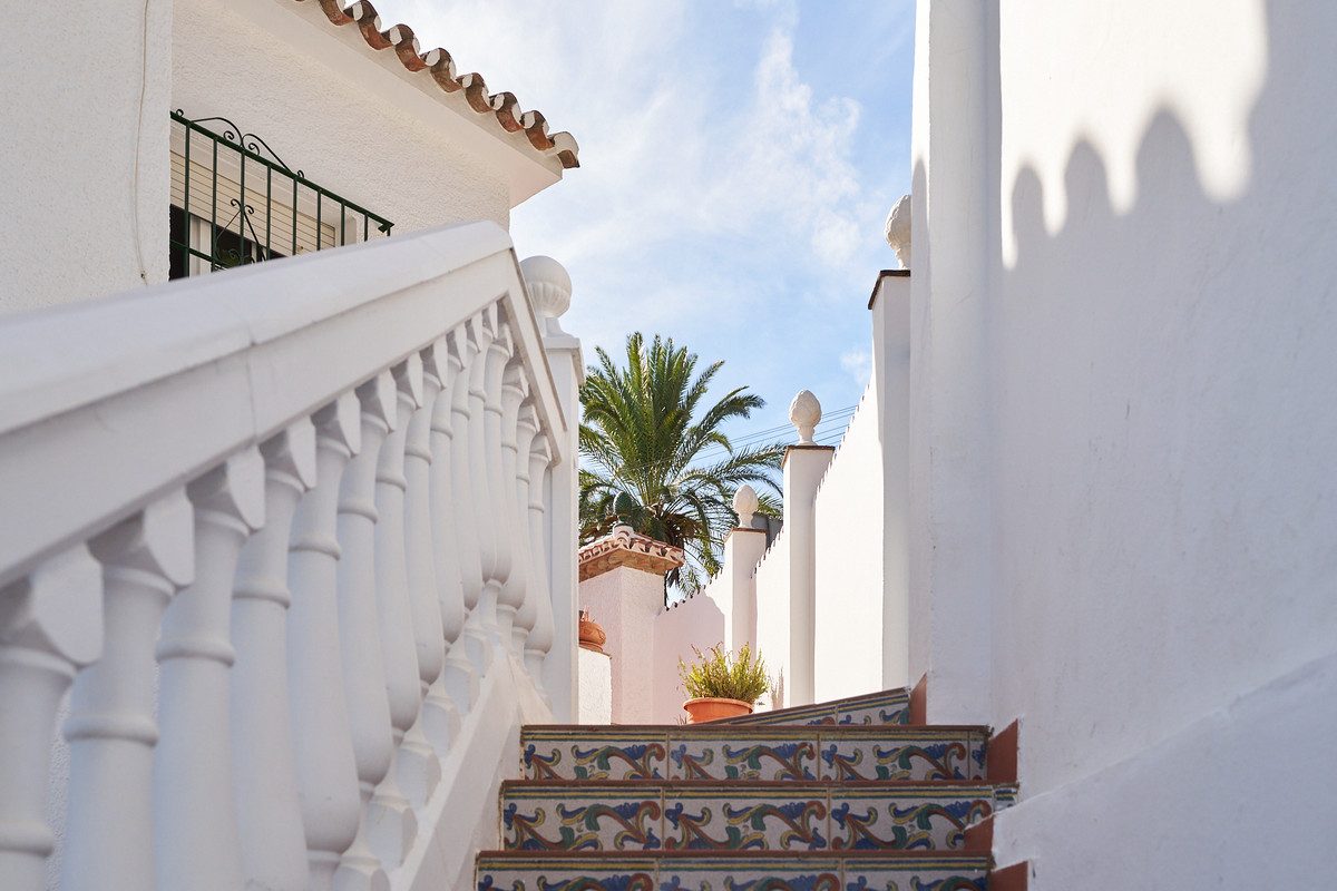 Detached Villa in Benalmadena, Costa del Sol – 5 beds – 645000 € - photo 8 of 43