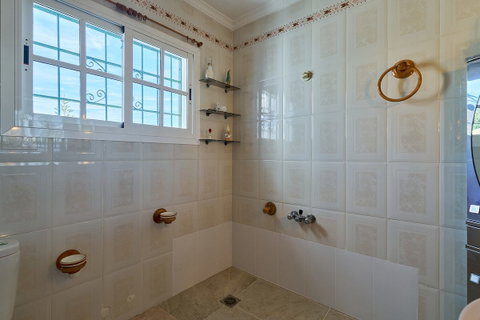 Detached Villa in Benalmadena, Costa del Sol – 5 beds – 645000 € - photo 20 of 43