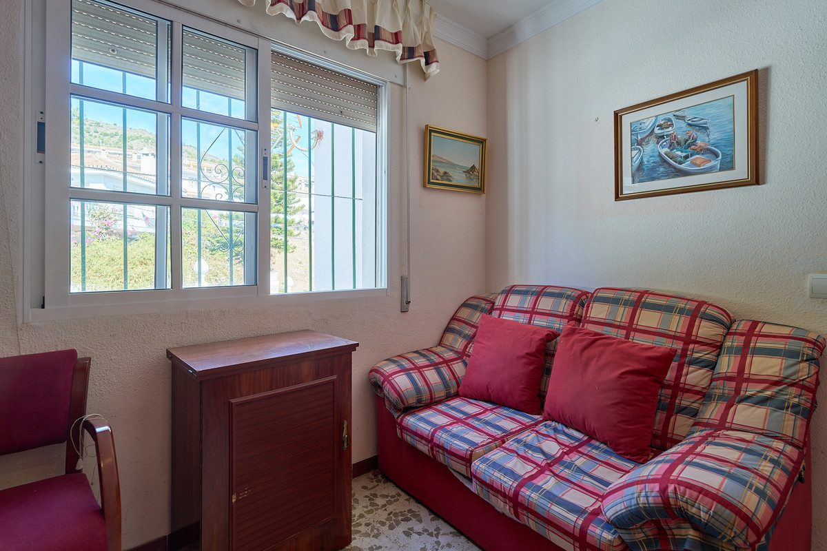 Detached Villa in Benalmadena, Costa del Sol – 5 beds – 645000 € - photo 29 of 43