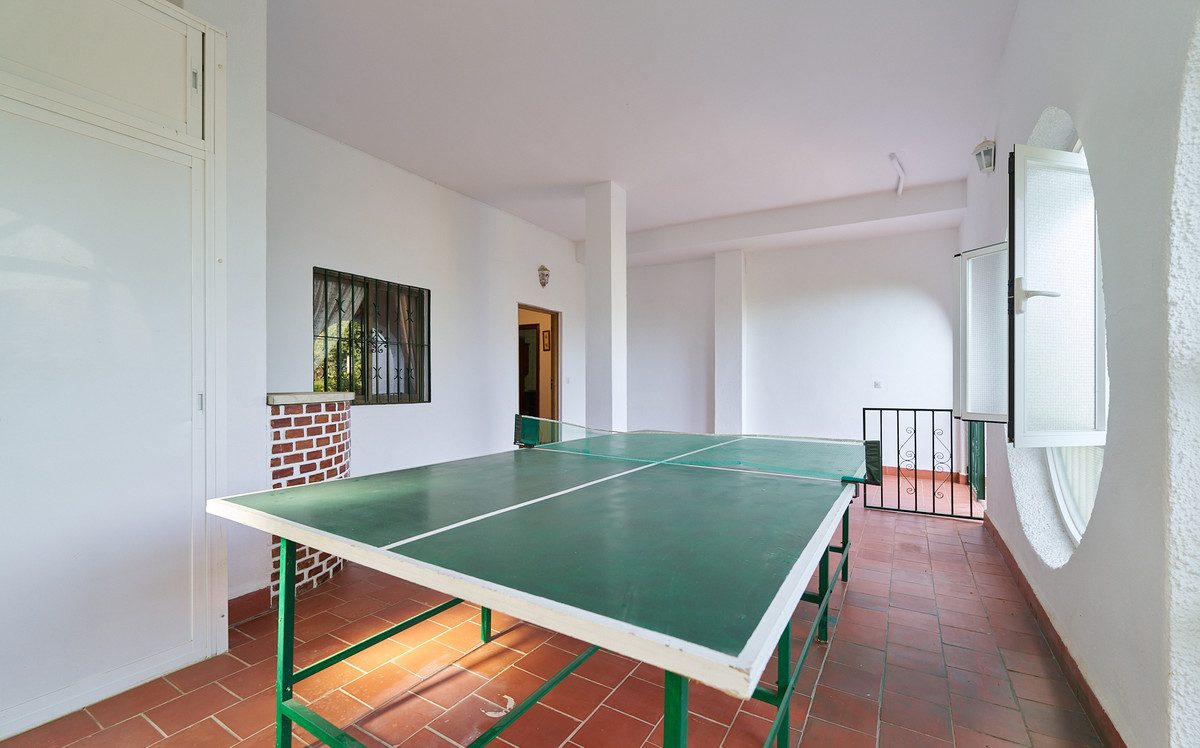 Detached Villa in Benalmadena, Costa del Sol – 5 beds – 645000 € - photo 39 of 43