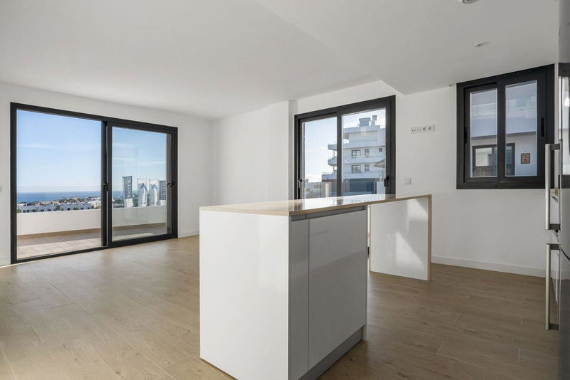 Middle Floor Apartment in Estepona, Costa del Sol – 3 beds – 489000 €