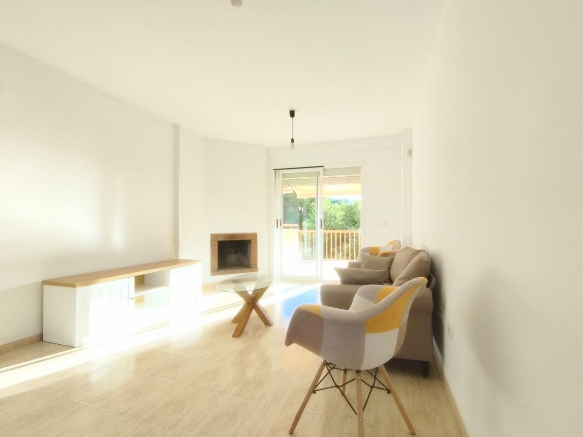 Middle Floor Apartment in Mijas, Costa del Sol – 2 beds – 299000 € - photo 9 of 34