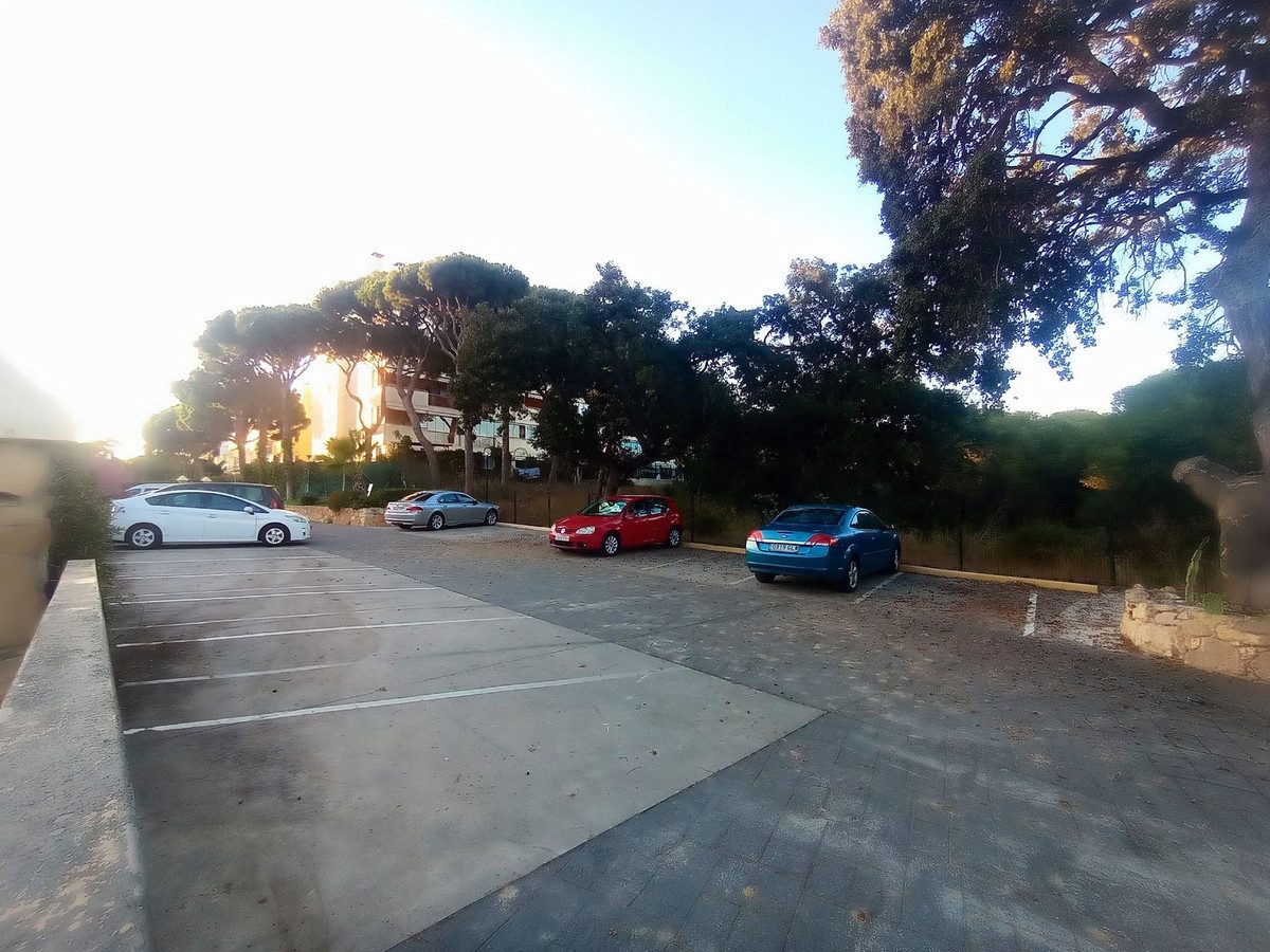 Middle Floor Apartment in Mijas, Costa del Sol – 2 beds – 299000 € - photo 30 of 34