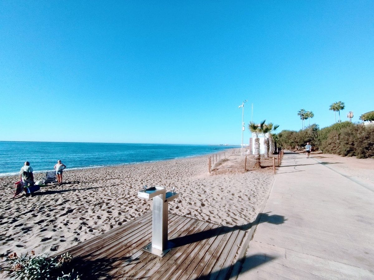 Middle Floor Apartment in Mijas, Costa del Sol – 2 beds – 299000 € - photo 32 of 34