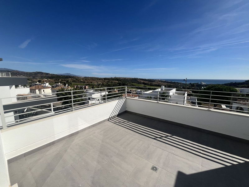 Middle Floor Apartment in Torremolinos, Costa del Sol – 2 beds – 389000 €