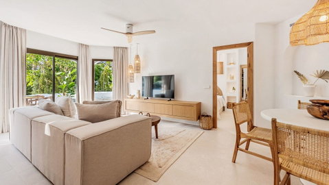 Ground Floor Apartment in Marbella, Costa del Sol – 2 beds – 635000 € - photo 2 of 22