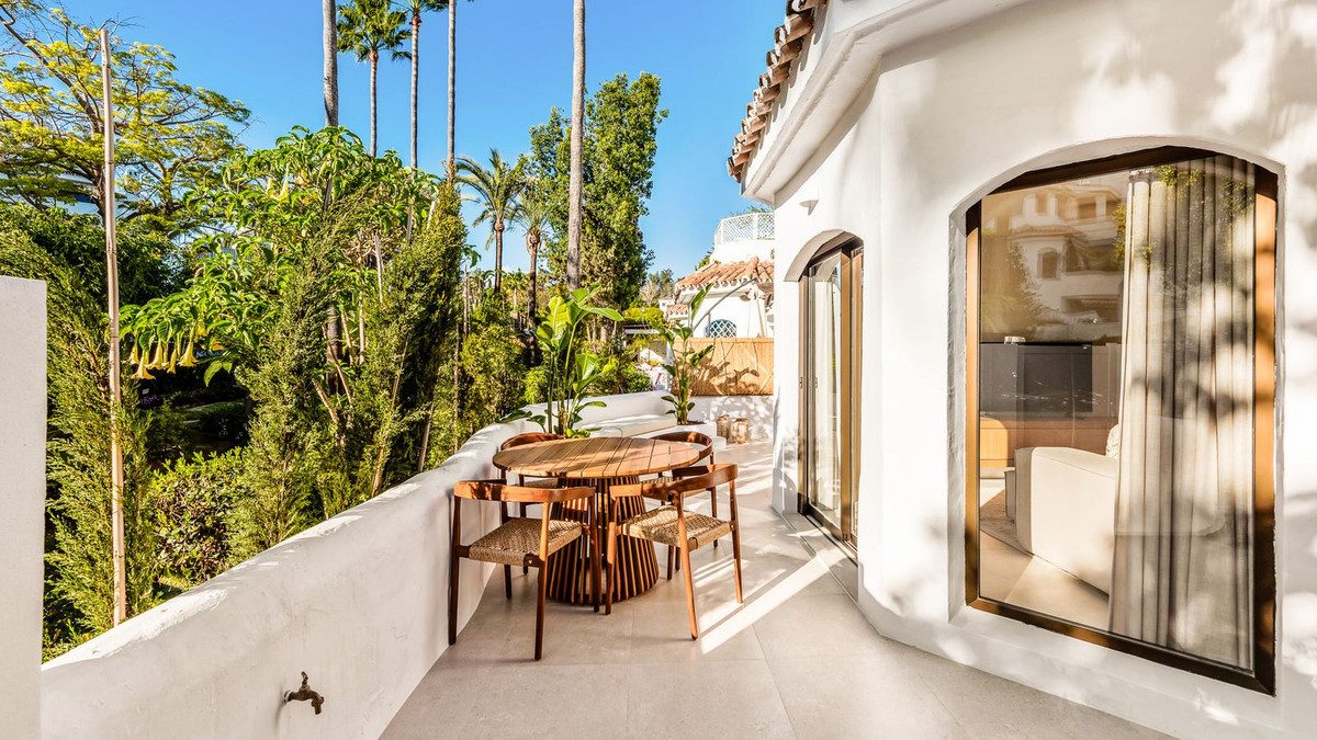 Ground Floor Apartment in Marbella, Costa del Sol – 2 beds – 635000 € - photo 8 of 22