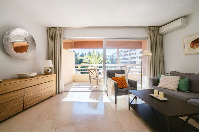 Middle Floor Apartment in Marbella, Costa del Sol – 3 beds – 725000 €