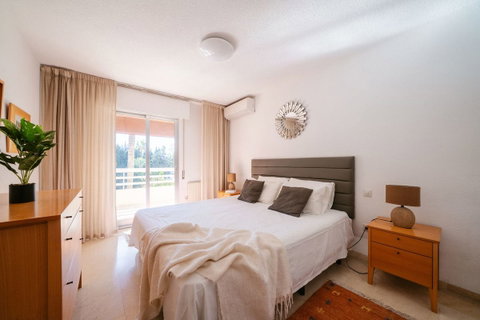 Middle Floor Apartment in Marbella, Costa del Sol – 3 beds – 725000 € - photo 3 of 45