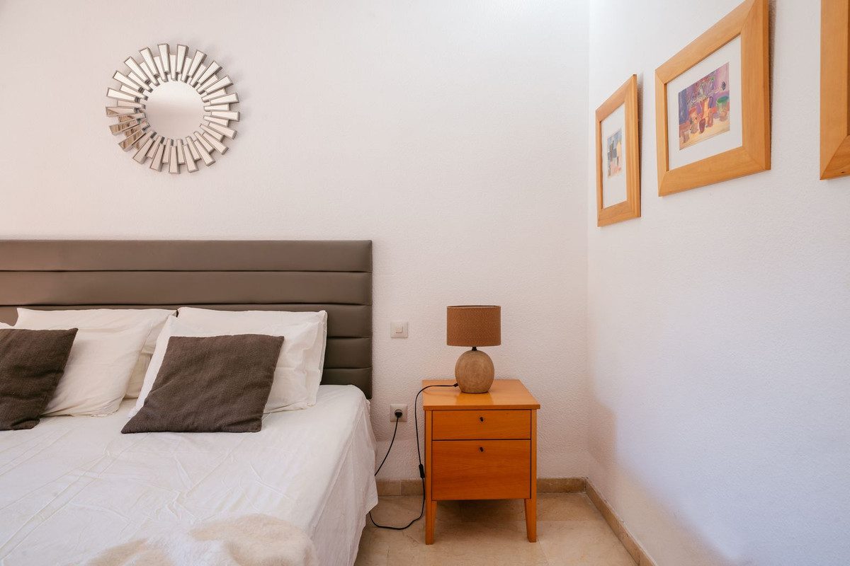 Middle Floor Apartment in Marbella, Costa del Sol – 3 beds – 725000 € - photo 15 of 45