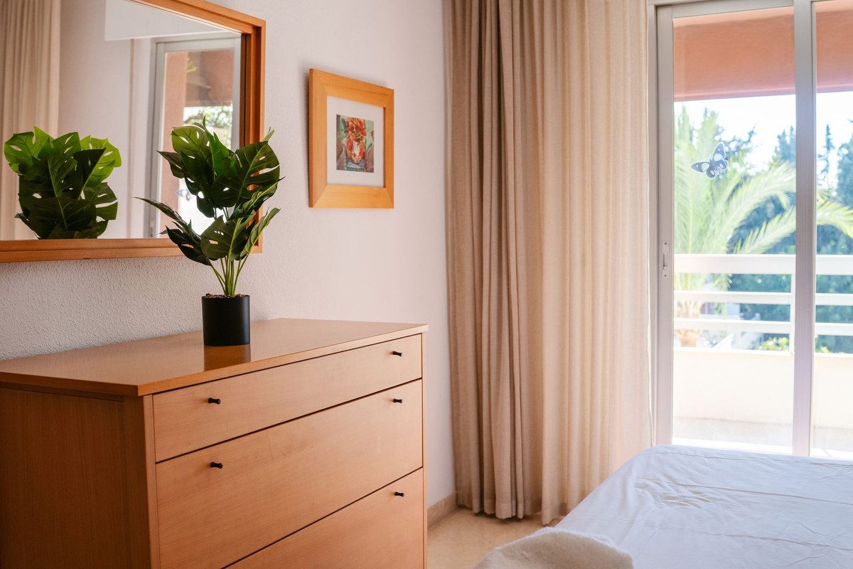 Middle Floor Apartment in Marbella, Costa del Sol – 3 beds – 725000 € - photo 17 of 45