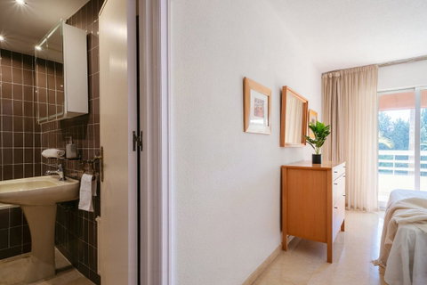 Middle Floor Apartment in Marbella, Costa del Sol – 3 beds – 725000 € - photo 18 of 45