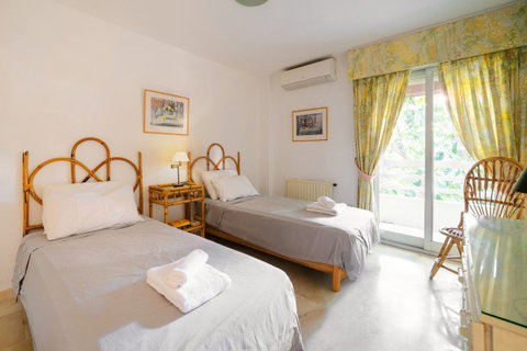 Middle Floor Apartment in Marbella, Costa del Sol – 3 beds – 725000 € - photo 21 of 45