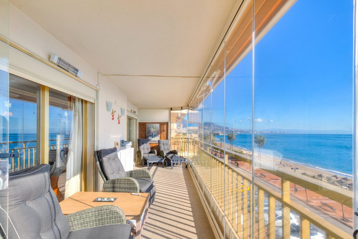Middle Floor Apartment in Torremolinos, Costa del Sol – 3 beds – 695000 € - photo 2 of 27