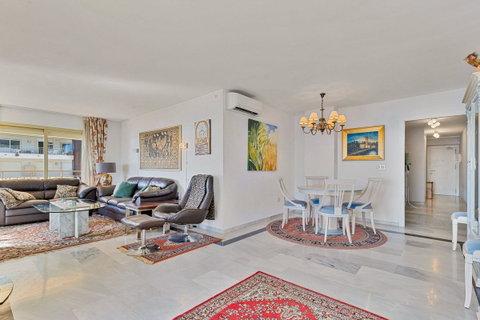 Middle Floor Apartment in Torremolinos, Costa del Sol – 3 beds – 695000 € - photo 6 of 27