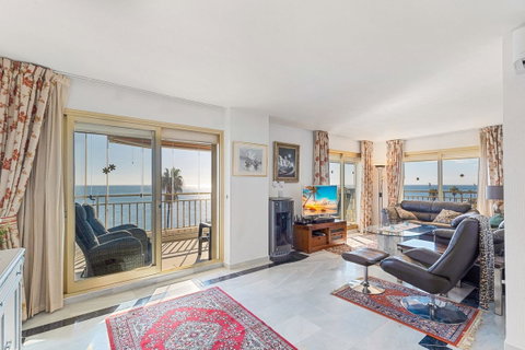 Middle Floor Apartment in Torremolinos, Costa del Sol – 3 beds – 695000 € - photo 7 of 27