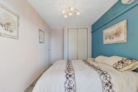 Middle Floor Apartment in Torremolinos, Costa del Sol – 3 beds – 695000 € - photo 16 of 27