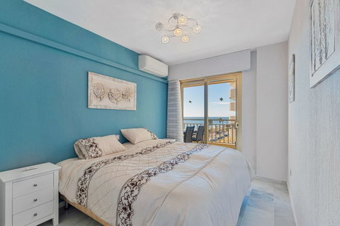Middle Floor Apartment in Torremolinos, Costa del Sol – 3 beds – 695000 € - photo 17 of 27