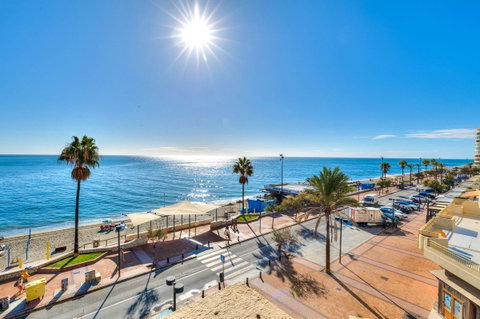 Middle Floor Apartment in Torremolinos, Costa del Sol – 3 beds – 695000 € - photo 22 of 27