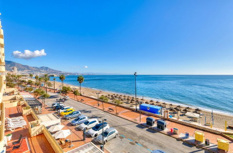 Middle Floor Apartment in Torremolinos, Costa del Sol – 3 beds – 695000 € - photo 23 of 27