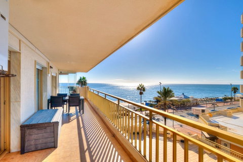 Middle Floor Apartment in Torremolinos, Costa del Sol – 3 beds – 695000 € - photo 24 of 27