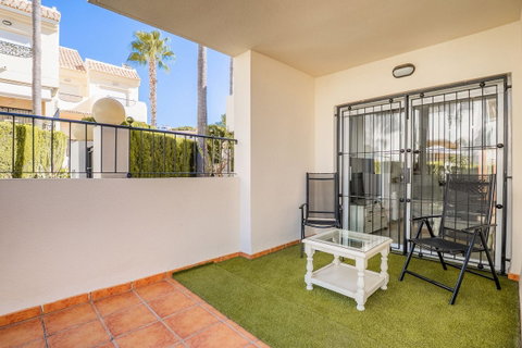 Townhouse in Marbella, Costa del Sol – 3 beds – 850000 € - photo 2 of 33