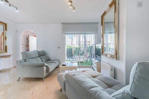 Townhouse in Marbella, Costa del Sol – 3 beds – 850000 € - photo 7 of 33