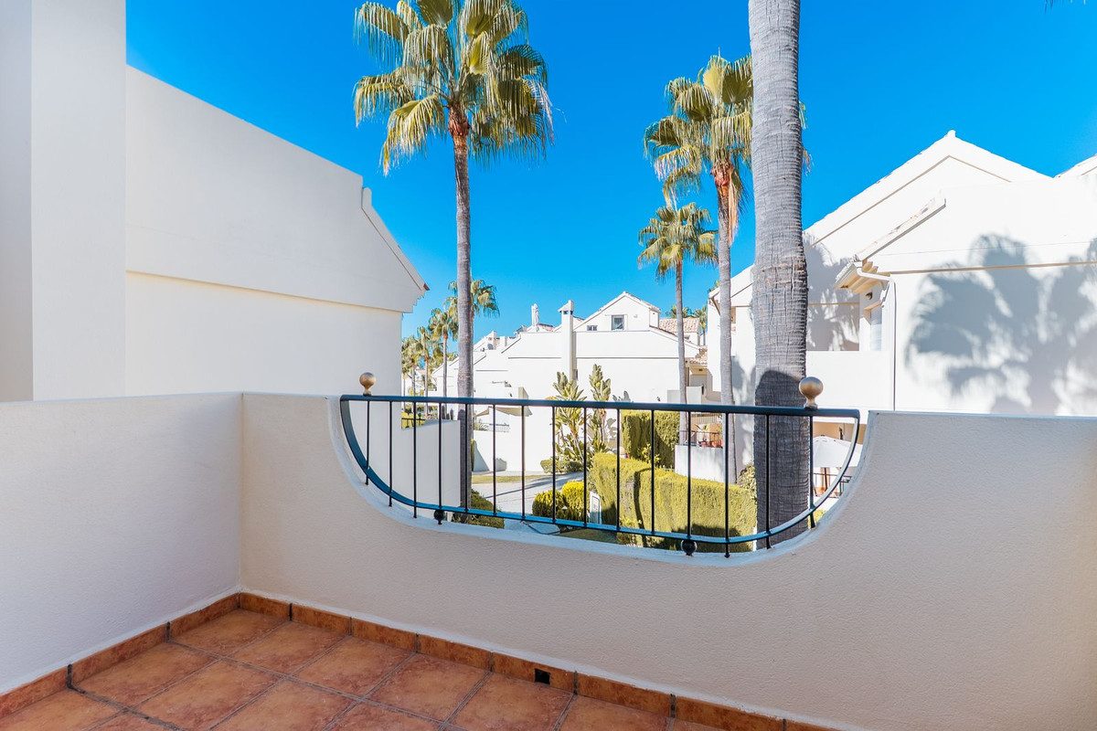 Townhouse in Marbella, Costa del Sol – 3 beds – 850000 € - photo 21 of 33