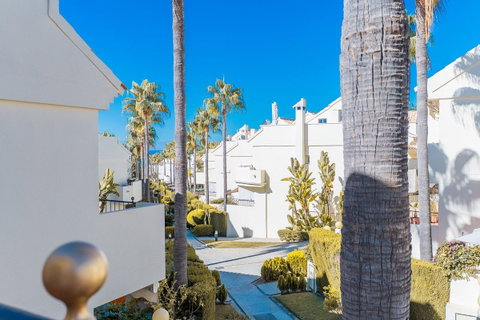 Townhouse in Marbella, Costa del Sol – 3 beds – 850000 € - photo 22 of 33