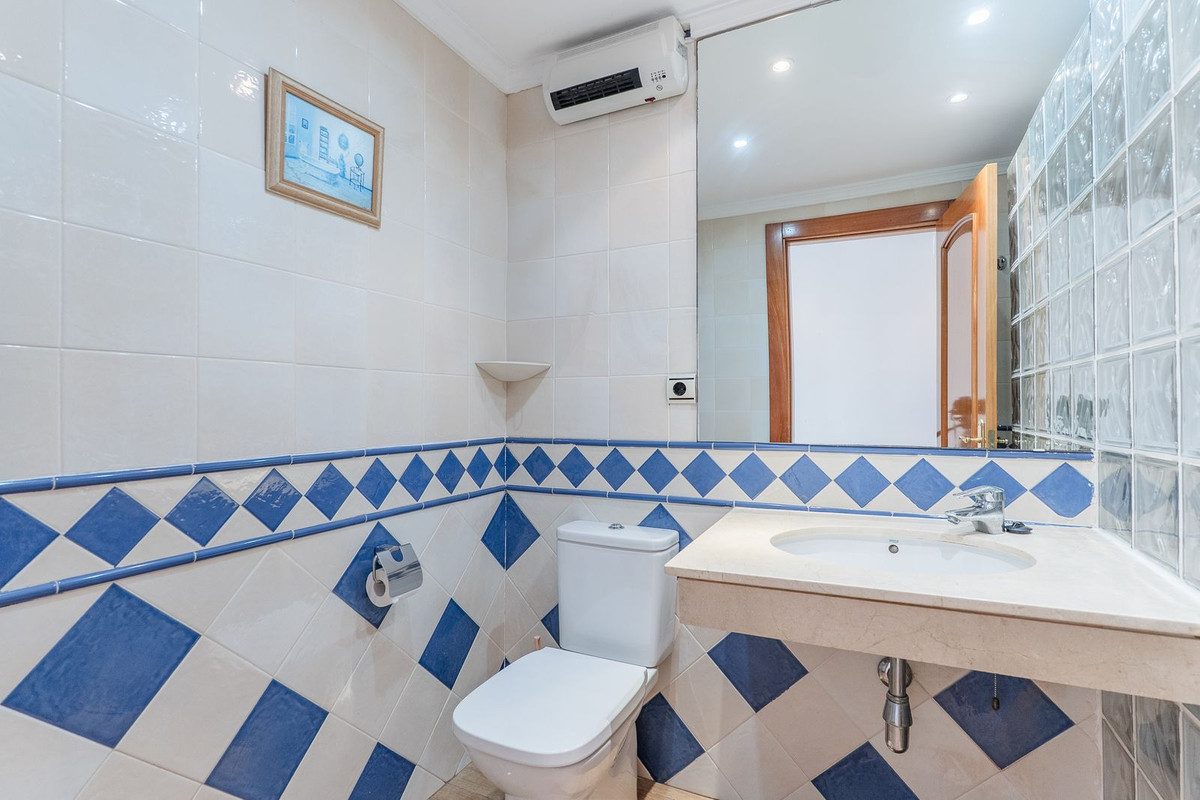 Townhouse in Marbella, Costa del Sol – 3 beds – 850000 € - photo 25 of 33