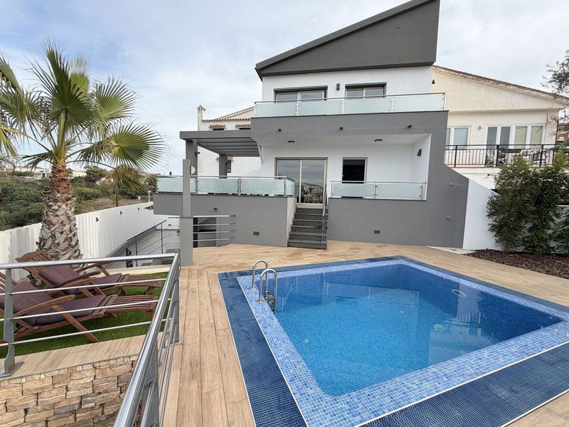 Detached Villa in Mijas, Costa del Sol – 3 beds – 849000 €