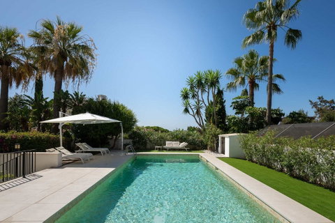 Detached Villa in Marbella, Costa del Sol – 6 beds – 3300000 € - photo 3 of 23