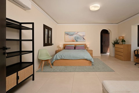 Detached Villa in Marbella, Costa del Sol – 6 beds – 3300000 € - photo 13 of 23
