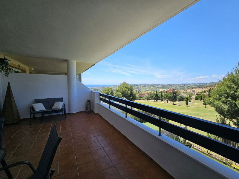 Middle Floor Apartment in Casares, Costa del Sol – 3 beds – 260000 €