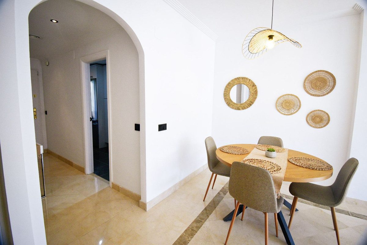 Middle Floor Apartment in Mijas, Costa del Sol – 2 beds – 275000 € - photo 13 of 30