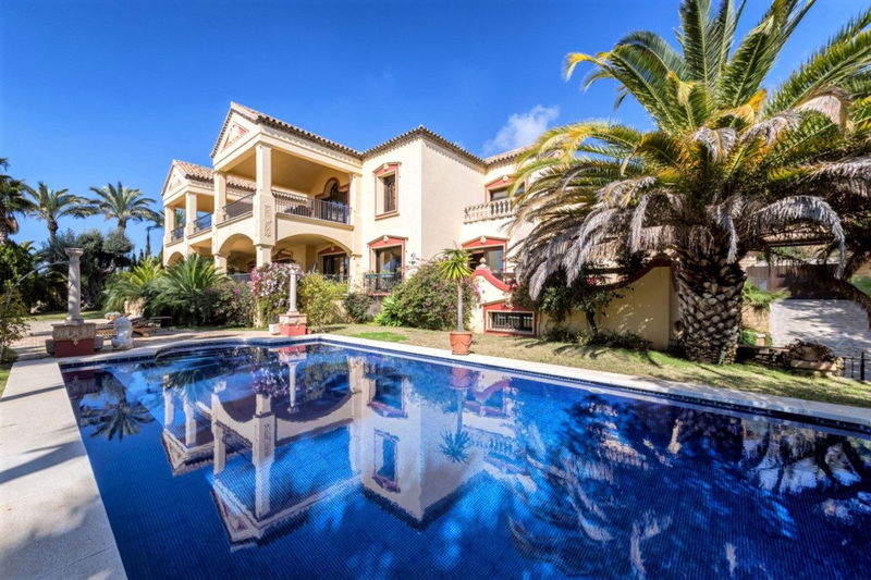 Detached Villa in Marbella, Costa del Sol – 6 beds – 7900000 €