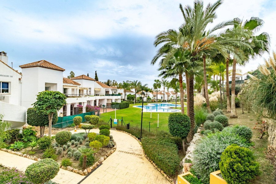 Ground Floor Apartment in Marbella, Costa del Sol – 2 beds – 365000 € - photo 1 of 16