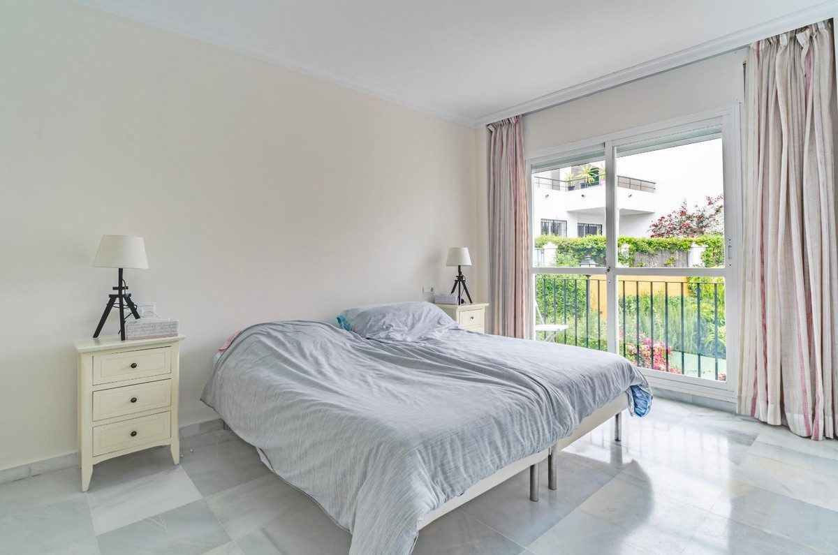 Ground Floor Apartment in Marbella, Costa del Sol – 2 beds – 365000 € - photo 7 of 16