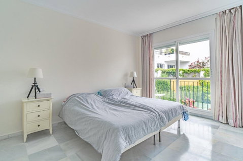 Ground Floor Apartment in Marbella, Costa del Sol – 2 beds – 365000 € - photo 7 of 16