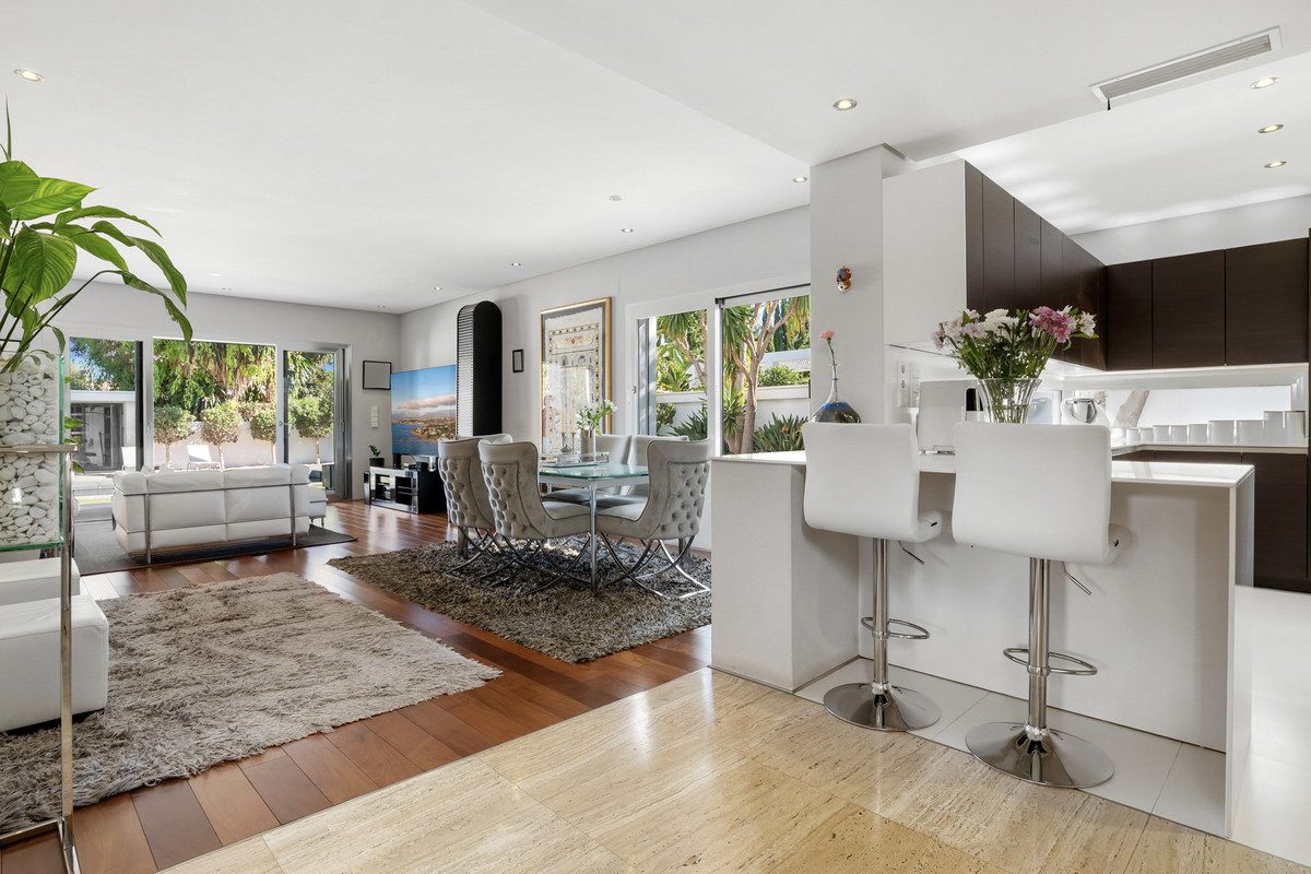 Detached Villa in Marbella, Costa del Sol – 4 beds – 3450000 € - photo 8 of 58