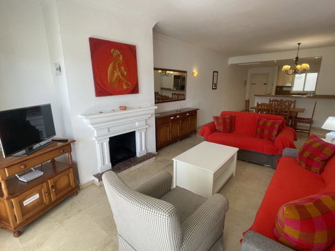 Ground Floor Apartment in Estepona, Costa del Sol – 2 beds – 390000 € - photo 2 of 9